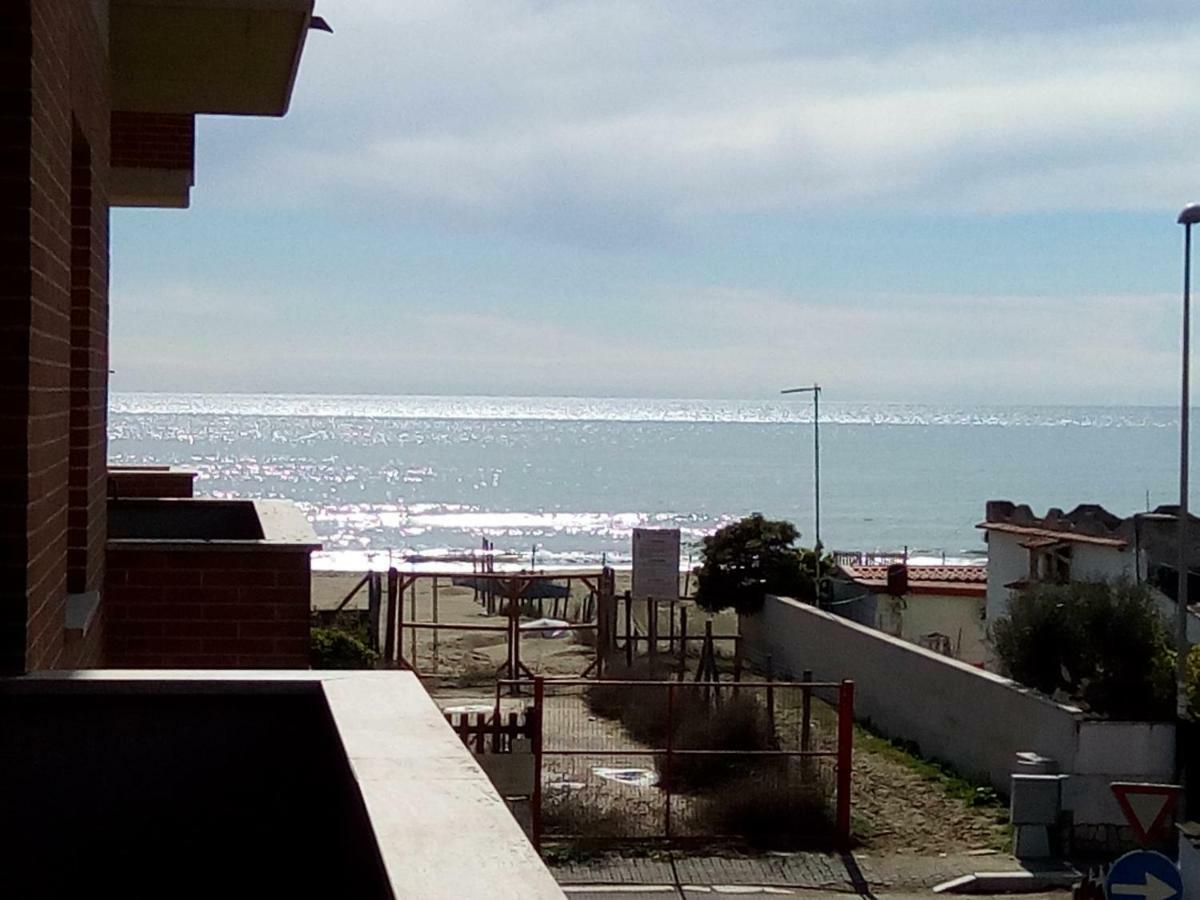 Tula 4 - Appartamento vista mare Passoscuro Esterno foto
