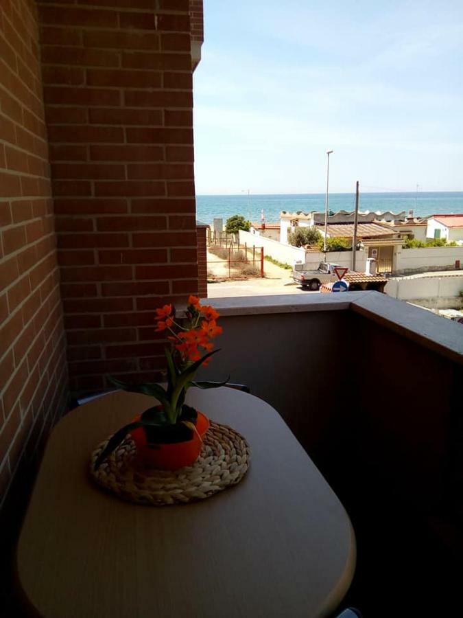 Tula 4 - Appartamento vista mare Passoscuro Esterno foto